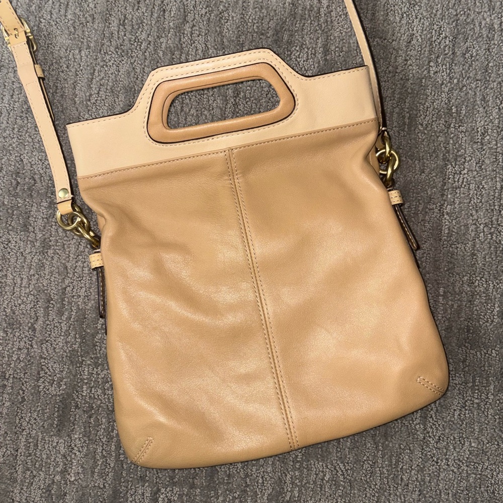Coach Elegant Tan Leather Shoulder or clutch Bag - Picture 2 of 6